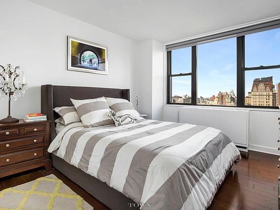 2nd image of 201 E 17th St APT 24E