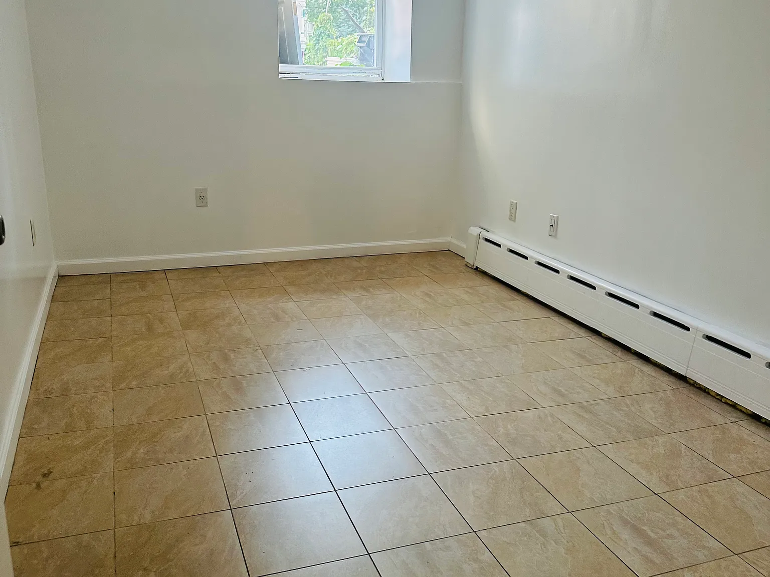 2 bed, 2235 sqft, $2,300 — Photo 4