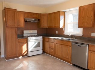 498 Darrow Rd, Akron, OH 44305