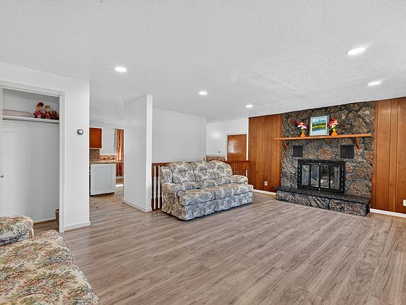 3rd image of 420 Taylor St