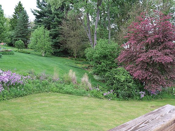 3rd image of 943 Hillbrook Dr