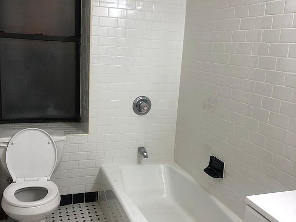 5th image of 1 Sherwood Ter APT 1