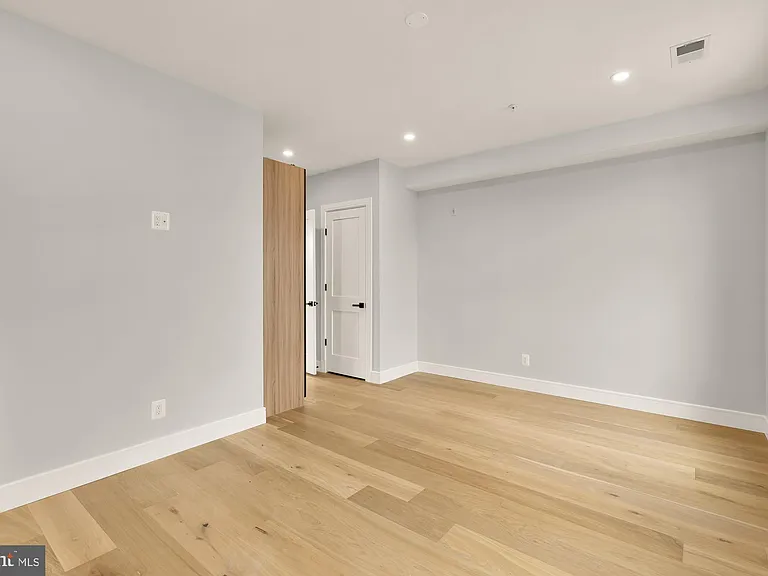 3215 Mount Pleasant St NW #403 — Photo 19