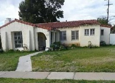 9001 S 6th Ave, Inglewood, CA, 90305