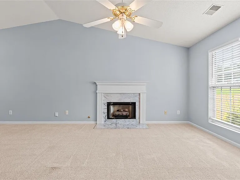 2510 Fort Daniels Dr NE — Photo 6
