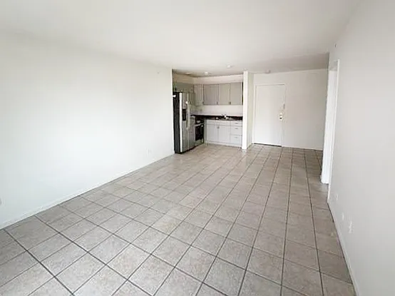 5100 N Sheridan Rd #505 — Photo 3