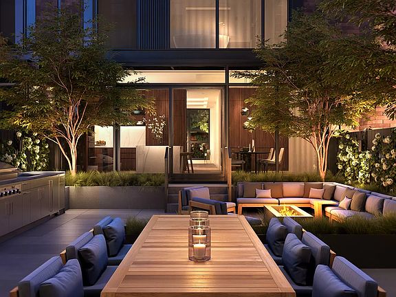 4th image of 115 Leroy St #Townhouse