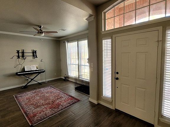 4th image of 1907 Honeybee Ln