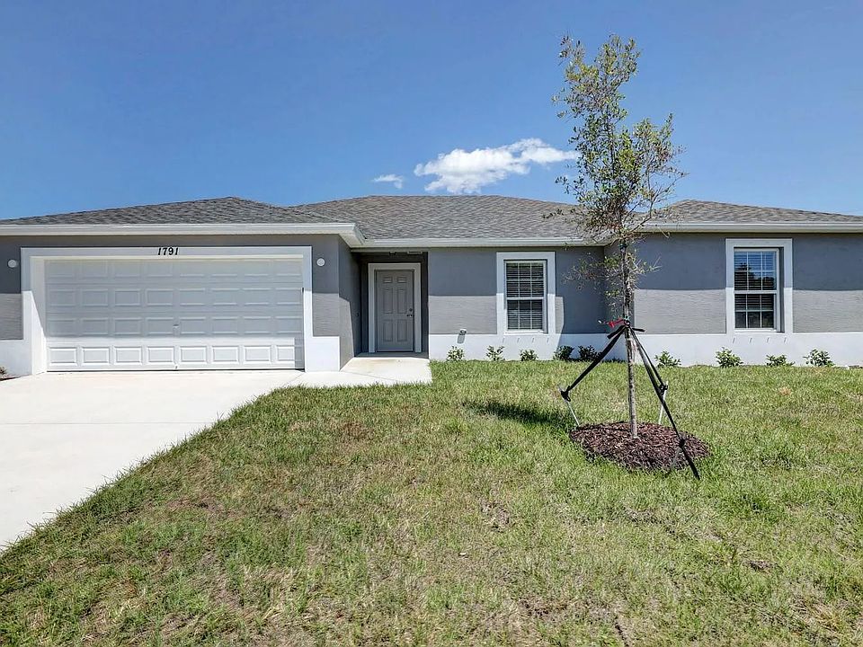 1st image of 2262 SE Rock Springs Dr #1