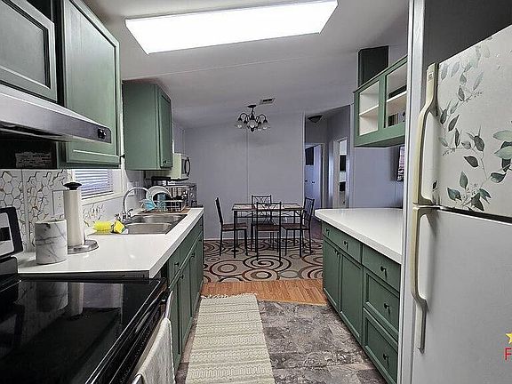 4th image of 139 Maple Ridge Ln #181