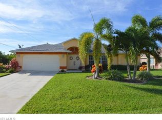 330 SW 7th Ter, Cape Coral, FL 33991