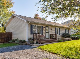 102 Harvest Rd, Waynesboro, VA 22980