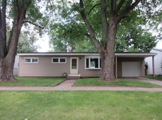 7503 Scott Ln, Machesney Park, IL 61115