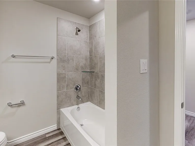 2043 Chief St — Photo 22