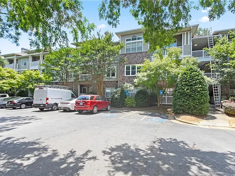 2700 Pine Tree Rd NE #2303 — Photo 21