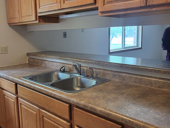 4th image of 1318 Black Oak Ave #16046175