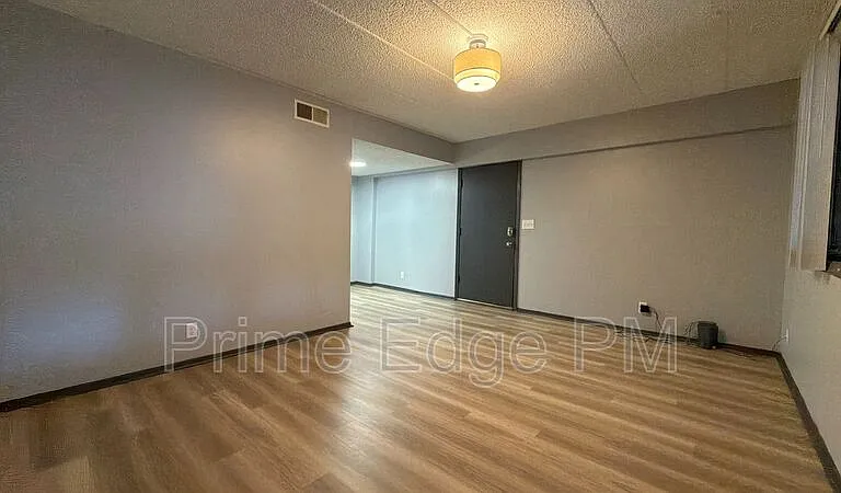 2343 B St #3 — Photo 5