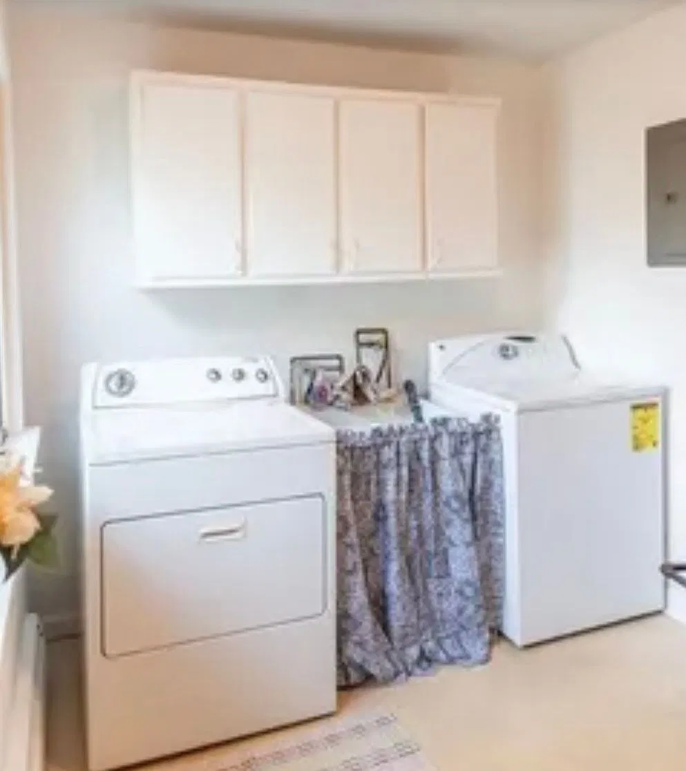 2 bed, 1.0 bath, 4356 sqft, $1,450 — Photo 3
