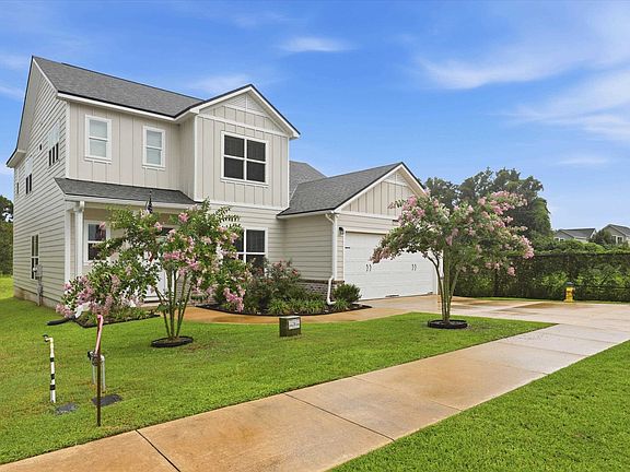 3rd image of 1551 Cherry Blossom Cir