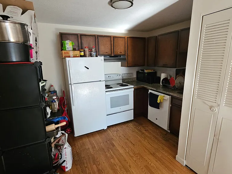 115 Clifton St #10 — Photo 6