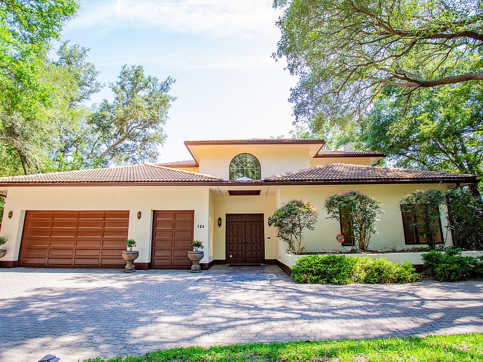 1st image of 124 Canterbury Cir
