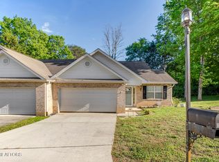 146 Oak Place Cir, Madisonville, TN 37354