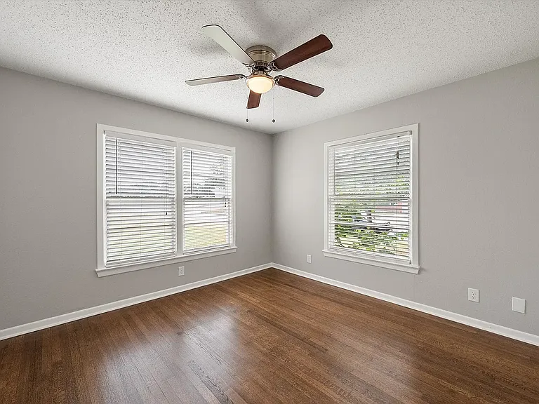 3504 Rogers Ave — Photo 5