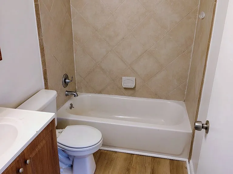 GLORY RIDGE APARTMENTS — Photo 21