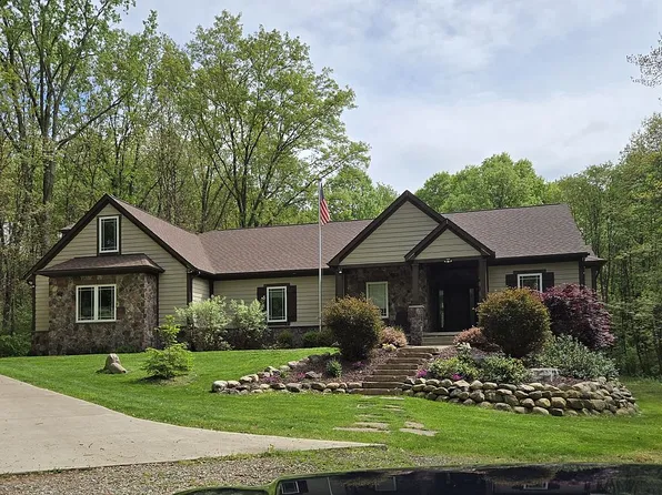 2798 Obie Ln, Highland, MI 48357