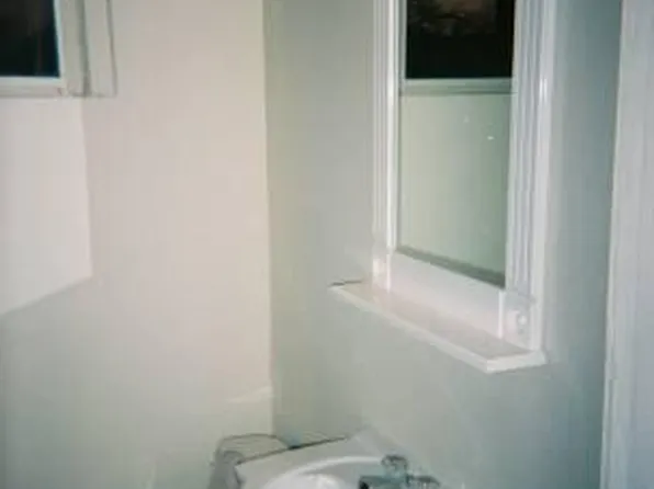 4323 Eichelberger St Floor 2, Saint Louis, MO 63116