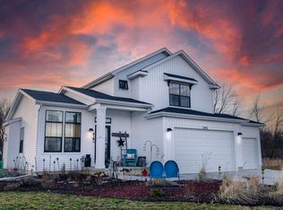 1945 Meadow Hills Dr, Eaton Rapids, MI 48827