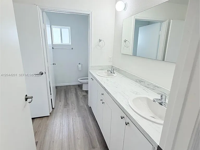 119 SW 6th Ln #119 — Photo 32