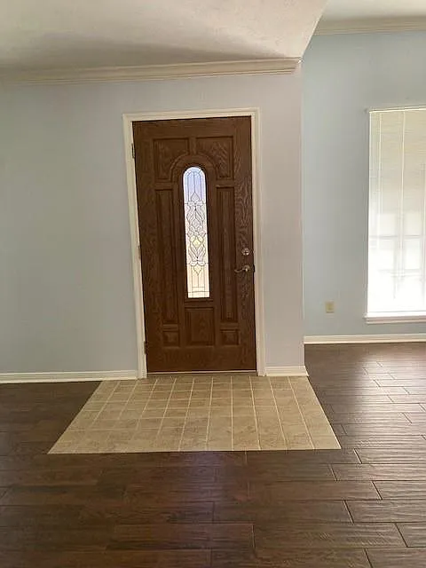4 bed, 2.0 bath, 2219 sqft, $2,650 — Photo 3