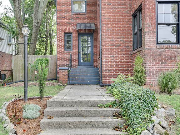 4th image of 1700 Claremont Ave #1