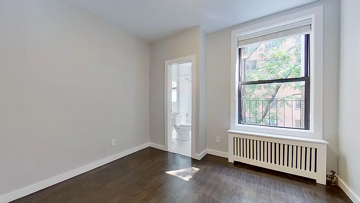 Rented by Compass | media 10