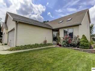 103 Oak Park Dr, Lincoln, IL 62656