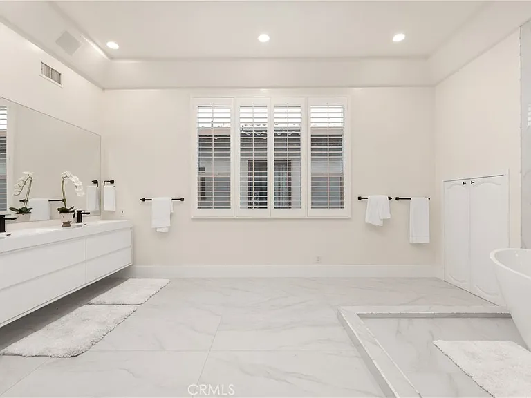 14713 Valleyheart Dr — Photo 25