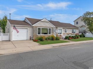 64 Armour St, Long Beach, NY 11561