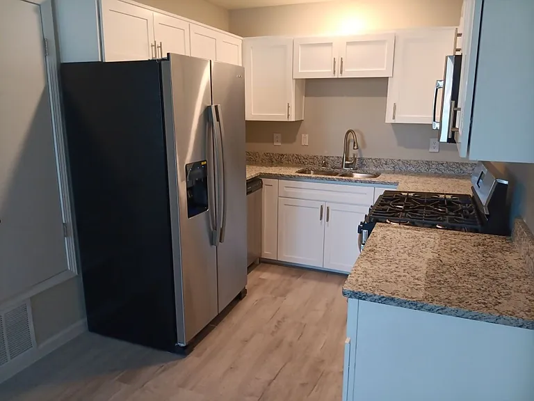 1201 South Main St — Photo 6