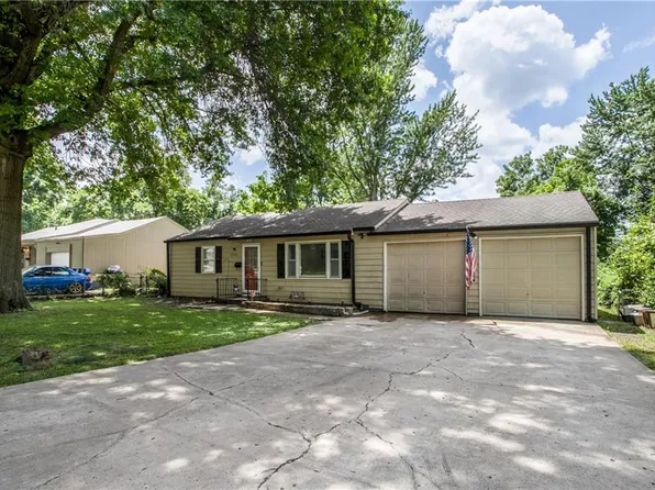 12710 7th St, Grandview, MO 64030