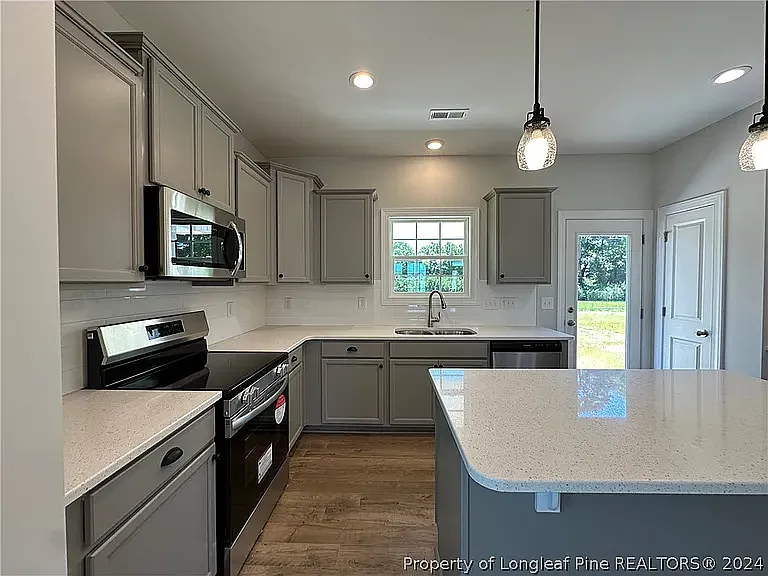 1900 Stackhouse Dr — Photo 6