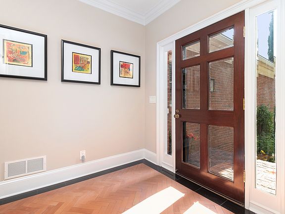 2nd image of 1393 Sheridan Walk NE