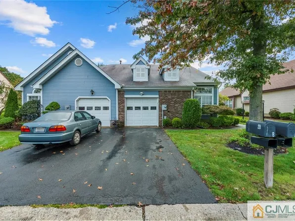 28 A Edinburgh Dr #A, Monroe Township, NJ 08831