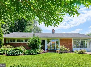 5222 Garner St, Springfield, VA 22151