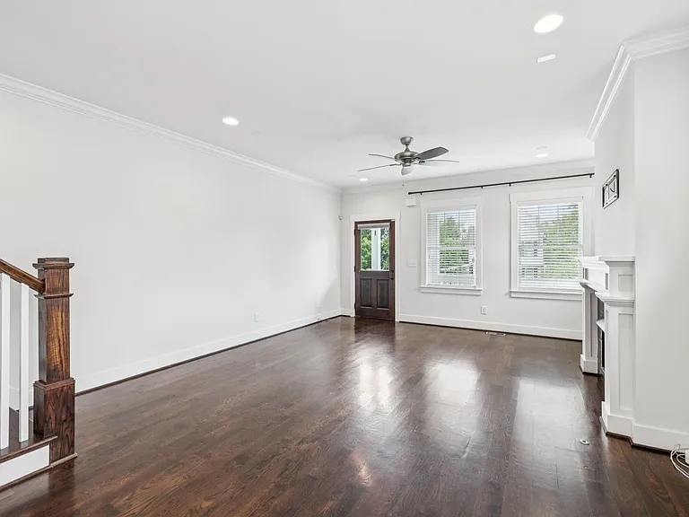4704B Michigan Ave — Photo 11