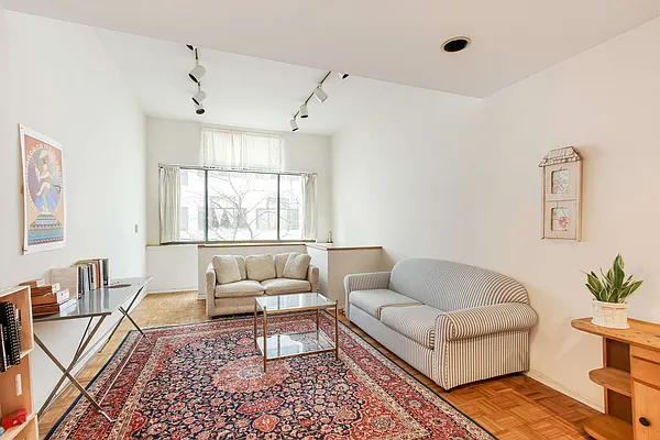 Sold by Compass | media 7