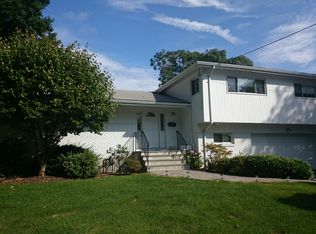 775 Newton St, Brookline, MA 02467
