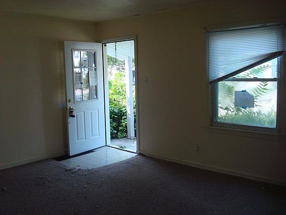 5th image of 1320 Kingsley Ave