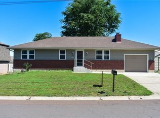 329 W Slater St, Marshall, MO 65340