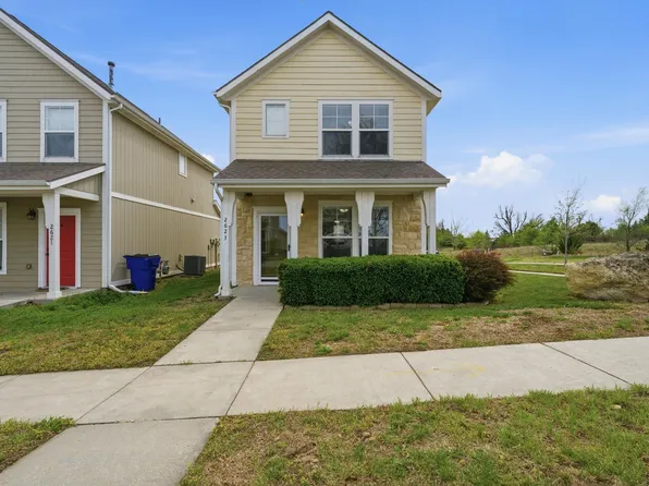 2623 Valentine Ln, Junction City, KS 66441